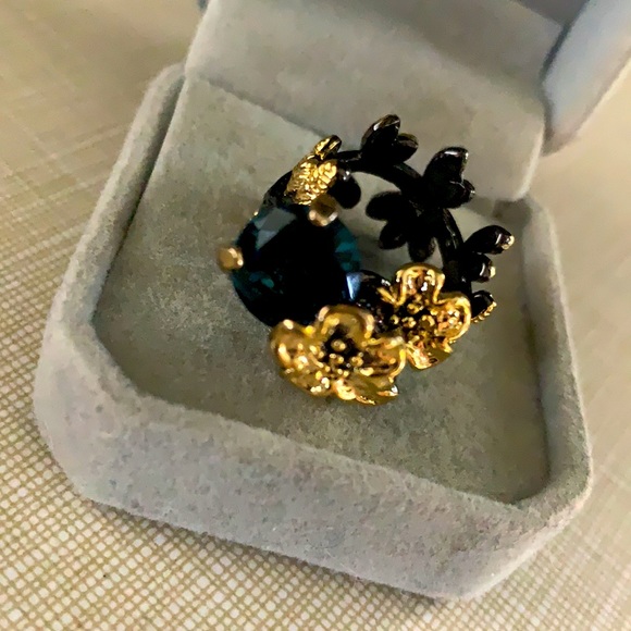 New Pretty London BlueTopaz Rhodium over Silver ring - Picture 5 of 16